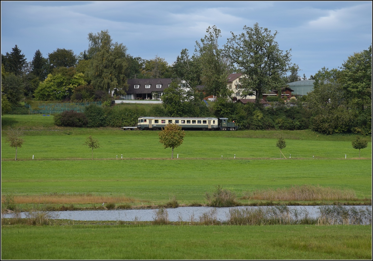 Fahrtag Wolfhuuser Bahn.

Vorbeifahrt am Egelsee. Grundtal, Oktober 2021.