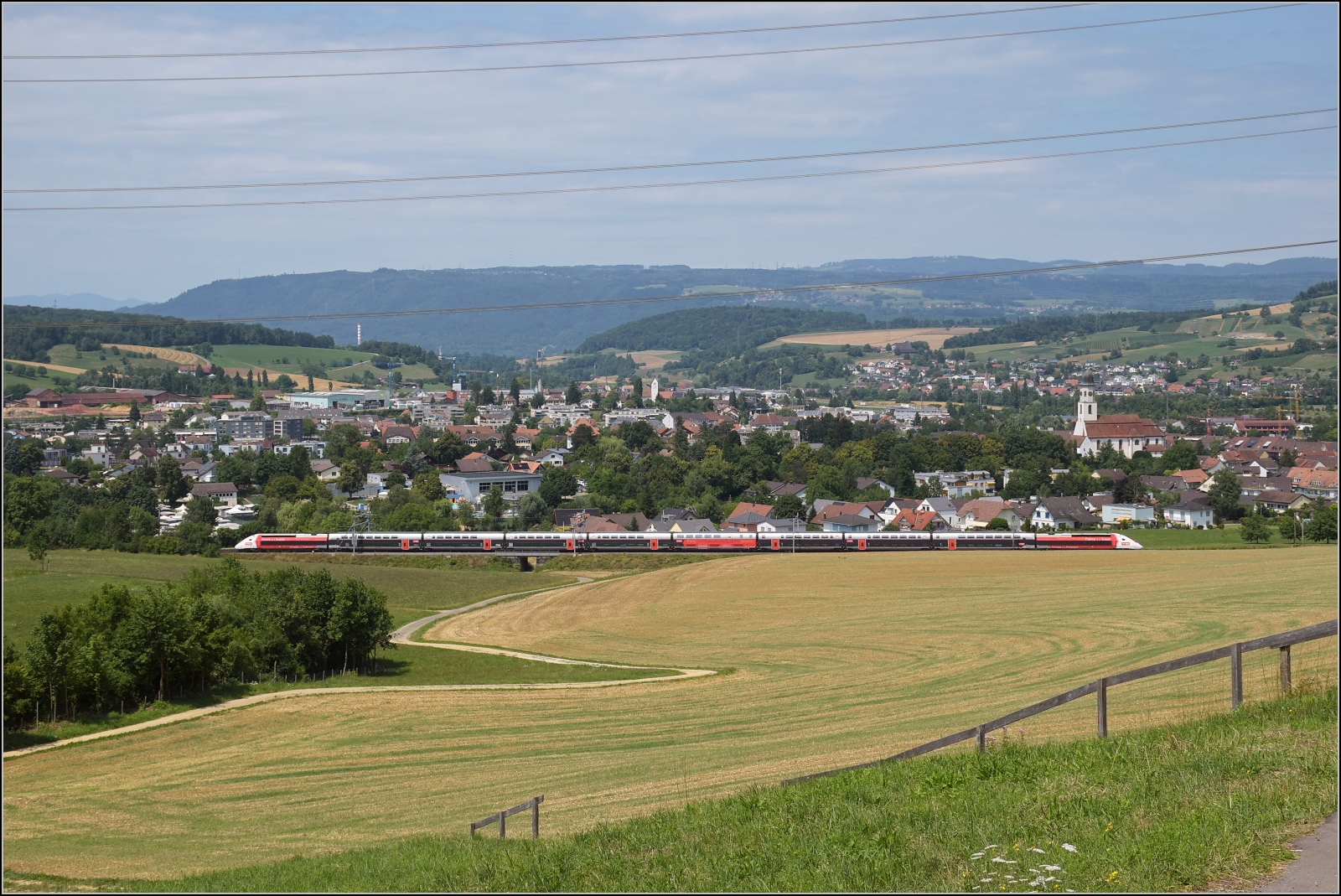 TGV Lyria 4723 bei Frick. Juli 2023.