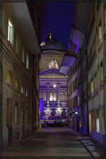 014-20/907177/blick-auf-das-bundeshaus-durch-das Blick auf das Bundeshaus durch das K�figg�sschen. Bern, Januar 2026.