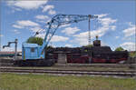 noerdlingen/884686/4-noerdlinger-eisenbahnfestein-blaues-wunder-schreibt 4. Nrdlinger Eisenbahnfest.

Ein blaues Wunder schreibt das Museum auf seiner Homepage. Ein wei-blauer Himmel mit blauem Wunder beim Bekohlen von schwarzer Dampflok schreibe ich. Nrdlingen, Juni 2025.
