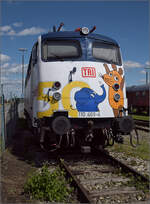 noerdlingen/884734/4-noerdlinger-eisenbahnfestdas-diesjaehrige-objekt-der 4. Nrdlinger Eisenbahnfest.

Das diesjhrige Objekt der Begierde: Die Elefantenlok zum 50. Geburtstags des blauen Elefanten. TRI machte es mglich und ergriff die Initiative. Selbstredend, dass eine Bgelfalte dekoriert wurde. Auswhlt wurde 110 469. Nrdlingen, Juni 2025.