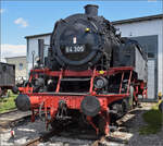 br-64-4/884789/4-noerdlinger-eisenbahnfestder-hinten-ganz-kurze 4. Nrdlinger Eisenbahnfest.

Der hinten ganz kurze Bubikopf 64 305. Juni 2025.