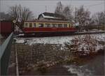 museum-12-733-haltingen-kandern-kandertalbahn-3/797566/weihnachtsfahrt-des-kanderlivt-3-der-kandertalbahn Weihnachtsfahrt des Kanderli.

VT 3 der Kandertalbahn mit dem Museumszug in Hammerstein. Dezember 2022.