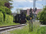 Kandertalbahn im Frhjahr.

Nebeneisenbahn-Museumszug mit Lok 30 in Haltingen. Mai 2024.