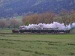e-33-3/812998/vapeur-val-de-travers-train-du-terroire-33 Vapeur Val-de-Travers: Train du Terroir.

E 3/3 8511 bei La Presta. Mai 2023.