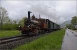 e-33-3/813111/vapeur-val-de-travers-train-au-fil-de Vapeur Val-de-Travers: Train 'Au fil de l'Areuse'.

E 3/3 8511 in Fleurier. Mai 2023.