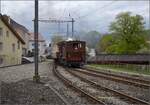 Train du Terroir.

E 3/3 5811 in Couvet. Mai 2024.