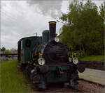 e-33-3/879777/brauereifest-feldschloesschender-sandwichzug-mit-e-22 Brauereifest Feldschlösschen.

Der Sandwichzug mit E 2/2 8666 'Chnurrli' und E 3/3 8512 auf Pendelfahrt Rheinfelden-Feldschlösschen. April 2025.