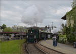 e-33-3/879780/brauereifest-feldschloesschender-sandwichzug-mit-e-22 Brauereifest Feldschlösschen.

Der Sandwichzug mit E 2/2 8666 'Chnurrli' und E 3/3 8512 auf Pendelfahrt Rheinfelden-Feldschlösschen. April 2025.
