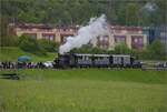 e-33-3/879790/brauereifest-feldschloesschender-sandwichzug-mit-e-22 Brauereifest Feldschlsschen.

Der Sandwichzug mit E 2/2 8666 'Chnurrli' und E 3/3 8512 auf Pendelfahrt Rheinfelden-Feldschlsschen. April 2025.