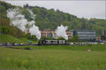 e-33-3/879793/brauereifest-feldschloesschender-sandwichzug-mit-e-22 Brauereifest Feldschlsschen.

Der Sandwichzug mit E 2/2 8666 'Chnurrli' und E 3/3 8512 auf Pendelfahrt Rheinfelden-Feldschlsschen. April 2025.
