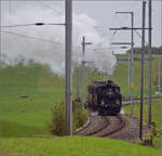 bsb-ed-34-51-5/903630/das-letzte-mal-daheim-in-schwarzenburgbsb Das letzte Mal daheim in Schwarzenburg.

BSB Ed 3/4 51 auf ihrer Heimstrecke, bevor sie wegen ETCS ein Hausverbot bekommt. Hier im Feldmoos kurz vor der Einfahrt Schwarzenburg. Oktober 2025.