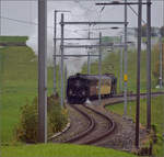 bsb-ed-34-51-5/903632/das-letzte-mal-daheim-in-schwarzenburgbsb Das letzte Mal daheim in Schwarzenburg.

BSB Ed 3/4 51 auf ihrer Heimstrecke, bevor sie wegen ETCS ein Hausverbot bekommt. Hier im Feldmoos kurz vor der Einfahrt Schwarzenburg. Oktober 2025.