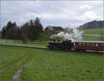 Ostermontag bei der 'Emmentalbahn'.

Eb 3/5 5810 erreicht Dürrrenroth/Breite. April 2024.