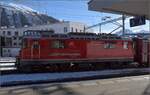 001/799821/ge-44-ii-627-reichenautamins-wird Ge 4/4 II 627 'Reichenau/Tamins' wird mitsamt Zug ins Depot Samedan versorgt. Januar 2023.