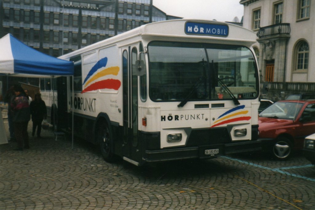 (015'416) - Hrpunkt, St. Gallen - SG 180'850 - Saurer/Hess (ex RTB Altsttten Nr. 22) am 8. Oktober 1996 in Herisau