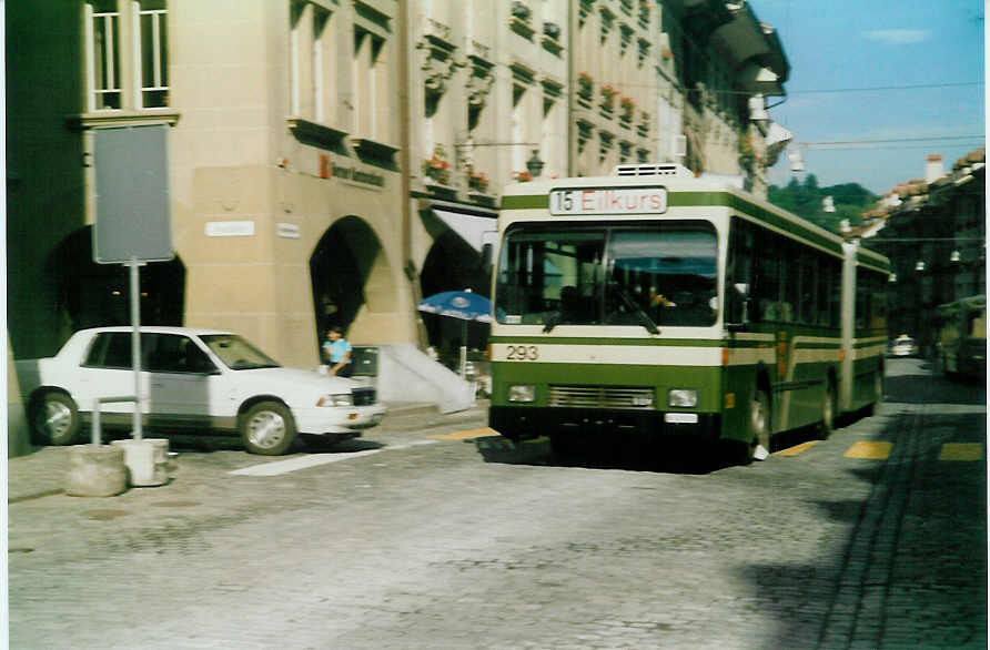 (019'118) - SVB Bern - Nr. 293/BE 419'293 - Volvo/R&J-Hess-Gangloff am 5. September 1997 in Bern, Rathaus