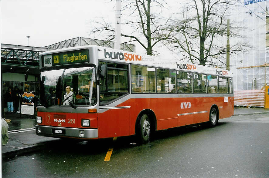 (022'524) - WV Winterthur - Nr. 261/ZH 539'261 - MAN am 18. April 1998 beim Hauptbahnhof Winterthur