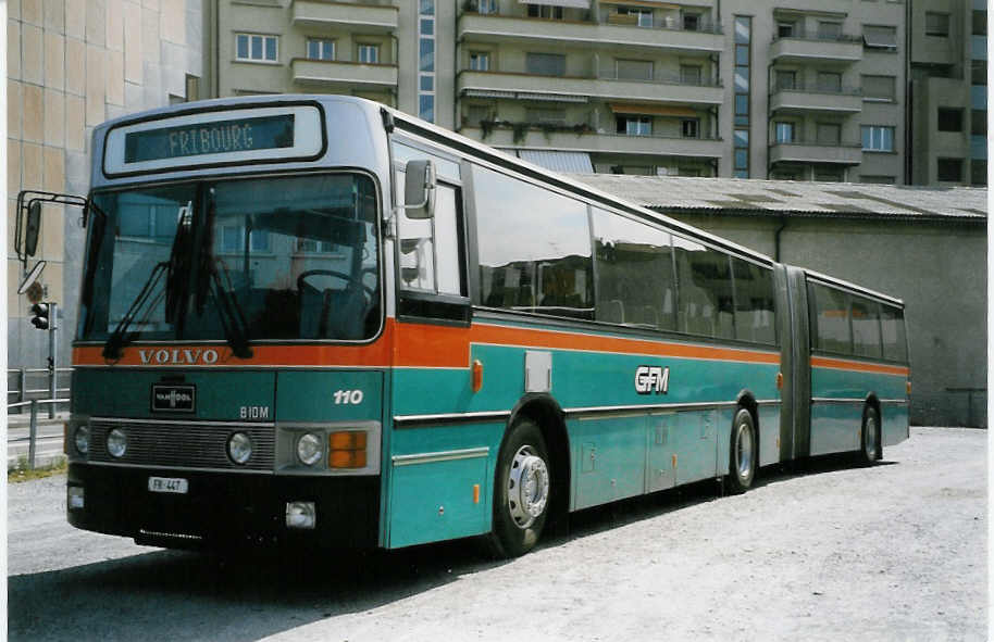 (025'222) - GFM Fribourg - Nr. 110/FR 447 - Volvo/Van Hool am 15. August 1998 in Fribourg, Garage