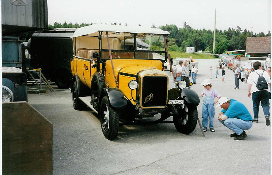 (032'332) - Rllin, Hirzel - SZ 42'365 - FBW/Seitz-Hess (ex P 2881/1529) am 26. Juni 1999 in Hinwil, AMP