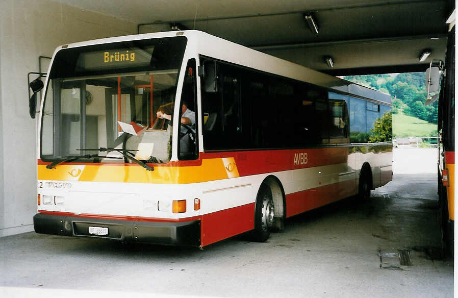 (034'622) - AVBB Schwanden - Nr. 2/BE 26'631 - Volvo/Berkhof am 16. Juli 1999 in Reuti-Hasliberg, Post