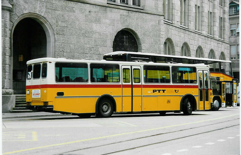 (034'811) - PTT-Regie - P 25'647 - Saurer/R&J am 19. Juli 1999 beim Bahnhof St. Gallen