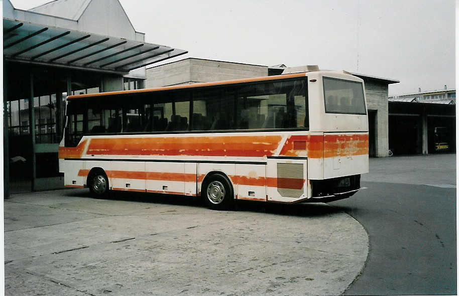 (037'313) - STI Thun - Nr. 10 - MAN/Gppel (ex TSG Blumenstein Nr. 10) am 12. Oktober 1999 in Thun, Garage