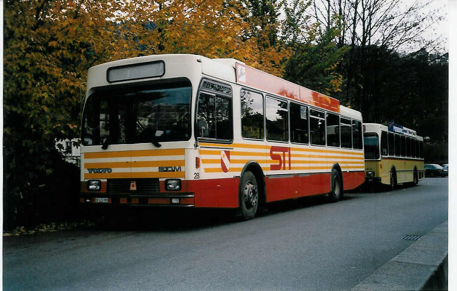 (037'535) - STI Thun - Nr. 28/BE 419'028 - Volvo/R&J (ex SAT Thun Nr. 28) am 2. November 1999 bei der Schifflndte Thun