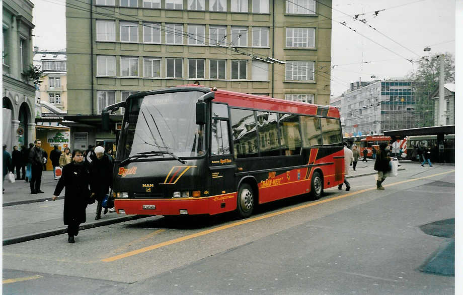 (037'830) - Dysli, Bern - Nr. 464/BE 483'464 - MAN/Auwrter am 25. November 1999 beim Bahnhof Bern