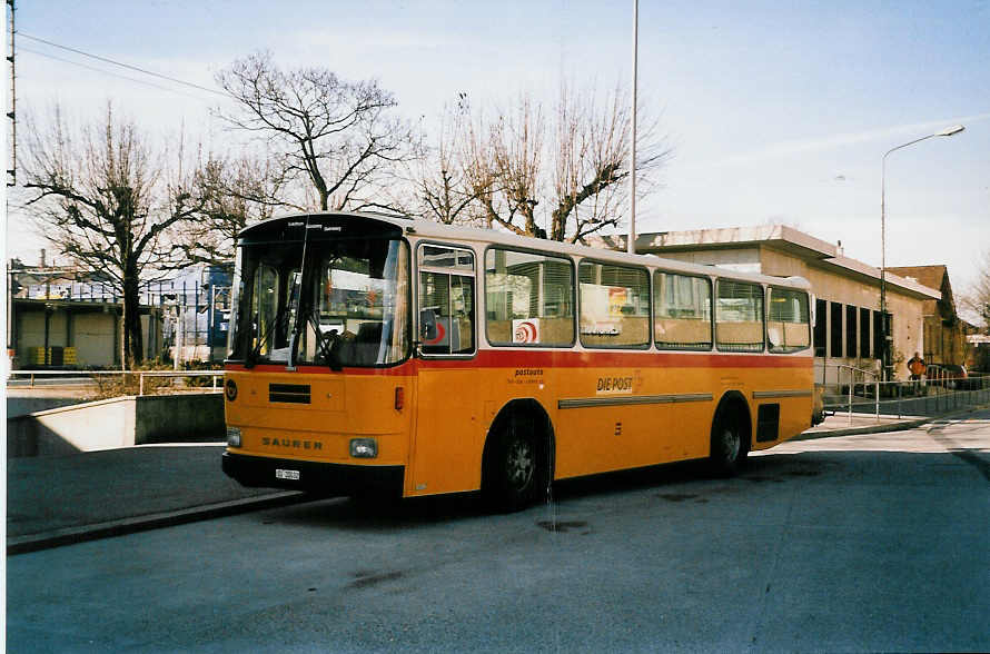 (039'226) - Flury, Balm - SO 20'032 - Saurer/Hess am 21. Februar 2000 beim Hauptbahnhof Solothurn