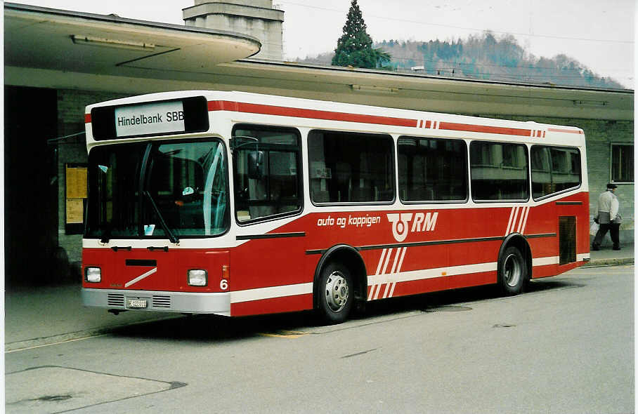 (039'919) - AAGK Koppigen - Nr. 6/BE 122'011 - Volvo/Lauber am 18. Mrz 2000 beim Bahnhof Burgdorf