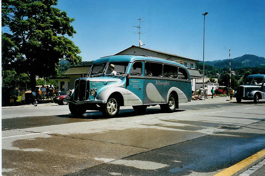 (041'212) - Schneider, Ermenswil - SG 9155 - Saurer/Lauber am 18. Juni 2000 in Hinwil, AMP