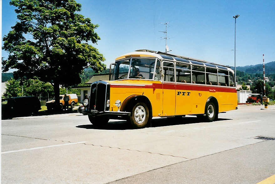 (041'233) - Pause, Horgen - ZH 643'802 - Saurer/Lauber (ex Kenzelmann, Zeneggen) am 18. Juni 2000 in Hinwil, AMP