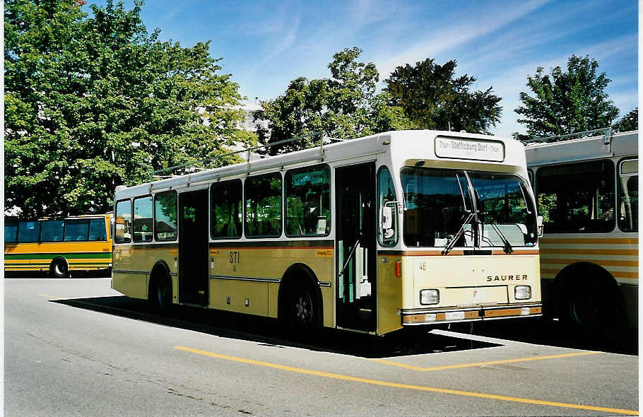 (043'120) - STI Thun - Nr. 46/BE 396'546 - Saurer/R&J am 9. September 2000 bei der Schifflndte Thun