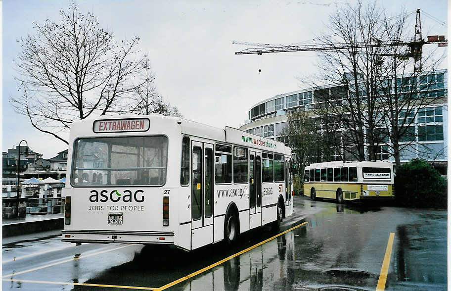 (045'407) - STI Thun - Nr. 27/BE 419'027 - Volvo/R&J (ex SAT Thun Nr. 27) am 17. Mrz 2001 bei der Schifflndte Thun