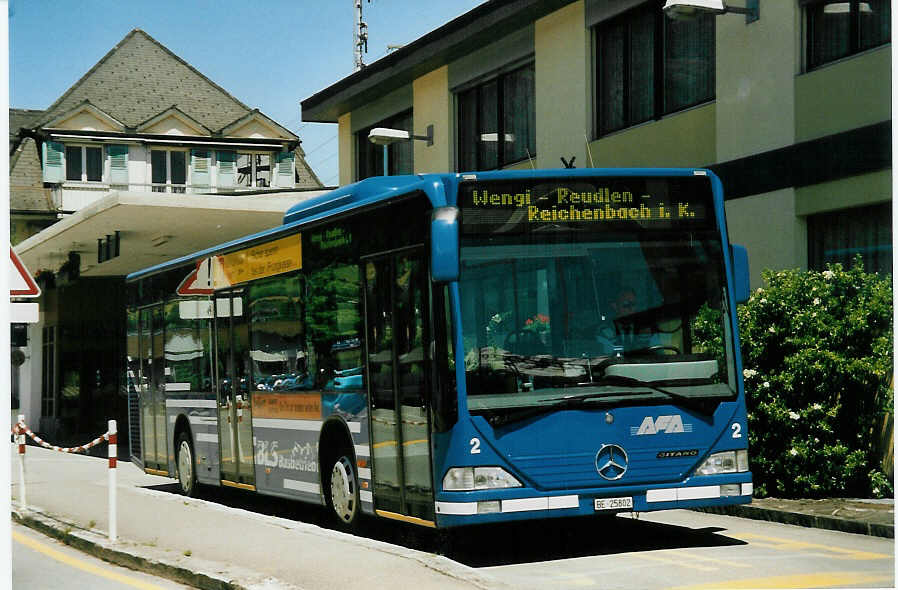 (046'925) - AFA Adelboden - Nr. 2/BE 25'802 - Mercedes am 4. Juni 2001 beim Bahnhof Frutigen