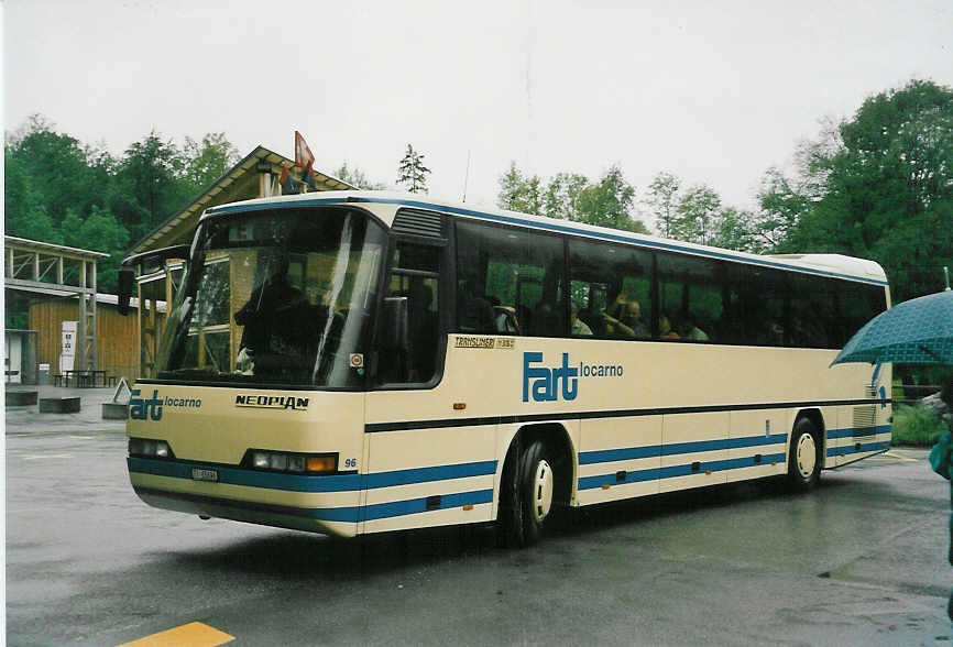 (047'011) - FART Locarno - Nr. 96/TI 65'696 - Neoplan am 10. Juni 2001 in Ballenberg, West