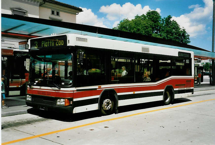 (048'233) - Seiler, Frauenfeld (Stadtbus) - Nr. 115/TG 123'630 - Neoplan am 17. Juli 2001 beim Bahnhof Frauenfeld