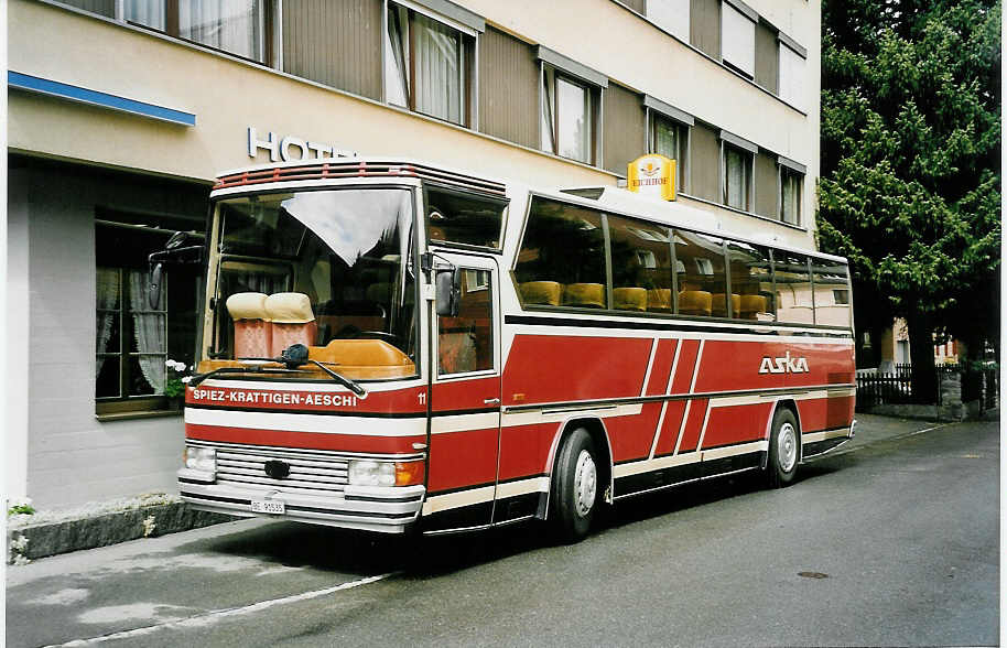 (049'213) - ASKA Aeschi - Nr. 11/BE 91'535 - Drgmller (ex Moser, Flaach) am 20. August 2001 in Andermatt, Hotel Kristall