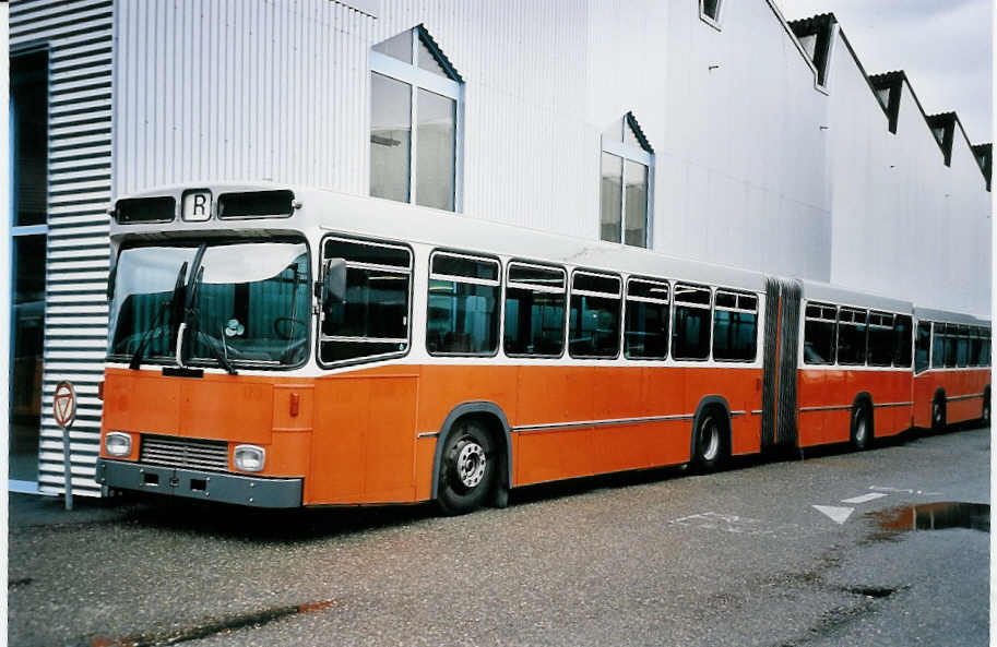 (052'201) - TPG Genve - Nr. 173 - Volvo/R&J am 23. Februar 2002 in Biel, BTR