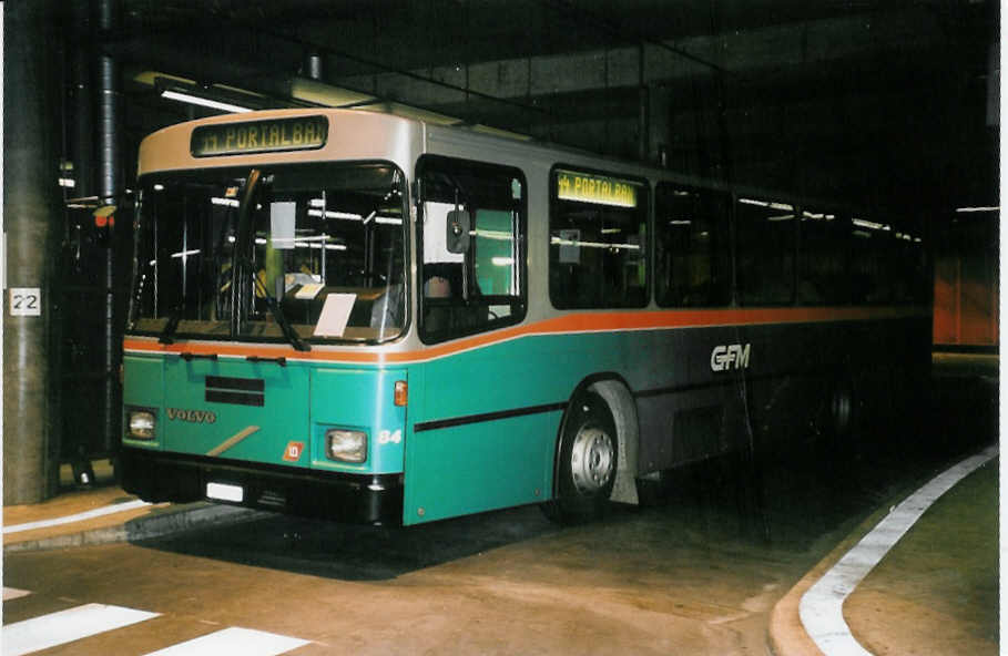 (052'502) - TPF Fribourg - Nr. 84/FR 300'252 - Volvo/Lauber (ex GFM Fribourg Nr. 84) am 17. Mrz 2002 in Fribourg, Busbahnhof