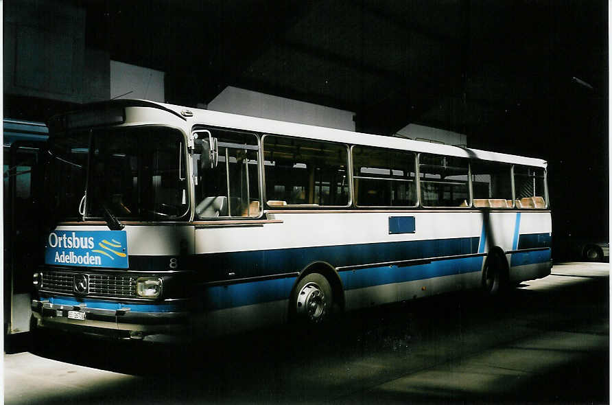 (052'707) - AFA Adelboden - Nr. 8/BE 26'708 - Setra (ex TPYG Yverdon Nr. 2) am 1. April 2002 im Autobahnhof Adelboden