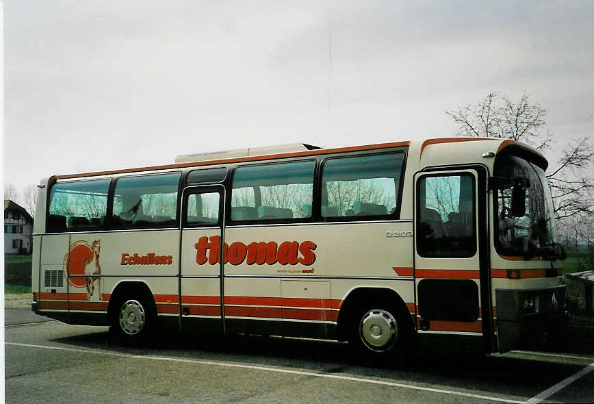 (052'812) - Thomas, Echallens - Mercedes am 6. April 2002 in Kallnach, Garage Marti