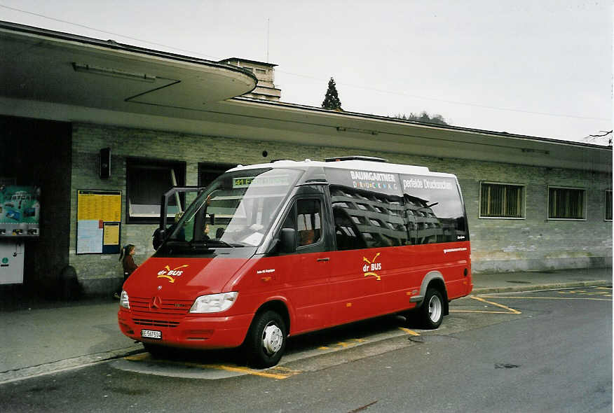 (052'832) - AAGK Koppigen - Nr. 14/BE 567'514 - Mercedes/Auwrter am 15. April 2002 beim Bahnhof Burgdorf