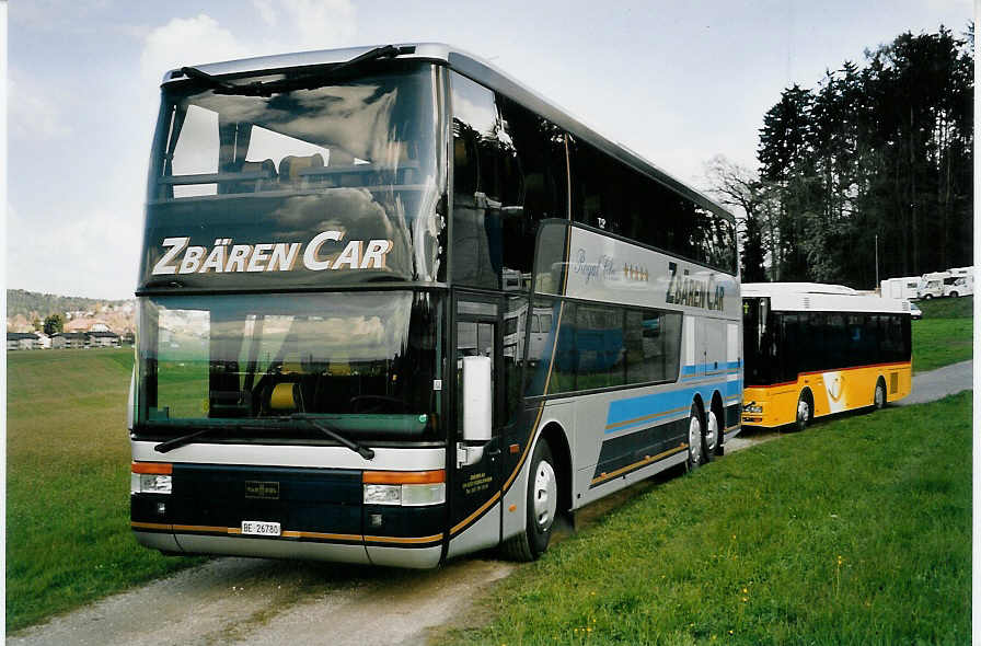 (052'914) - Zbren, Konolfingen - BE 26'780 - Van Hool am 15. April 2002 in Schnbhl, Carrosserie Kiener