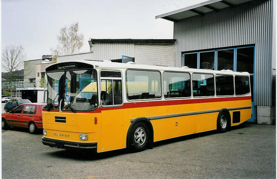 (053'219) - PTT-Regie - P 25'843 - Saurer/Hess am 22. April 2002 in Biel, BTR