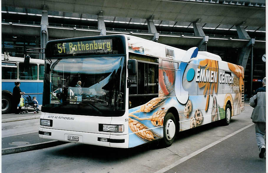 (053'226) - AAGR Rothenburg - Nr. 53/LU 15'049 - Iveco am 25. April 2002 beim Bahnhof Luzern