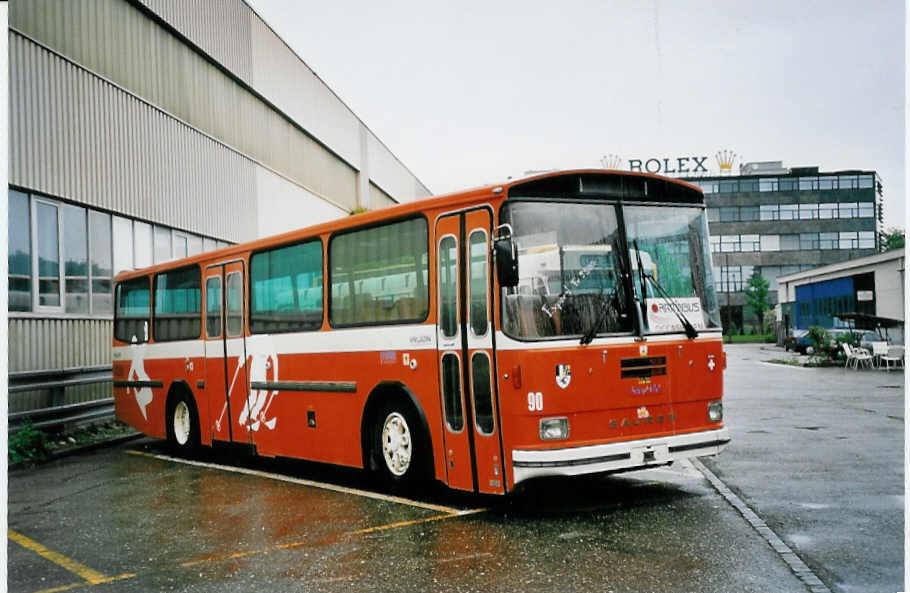 (053'409) - Crzer, Scuol - Nr. 90 - Saurer/Hess (ex Sulser, Wohlen; ex RTB Altsttten Nr. 62) am 18. Mai 2002 in Biel, Rattinbus