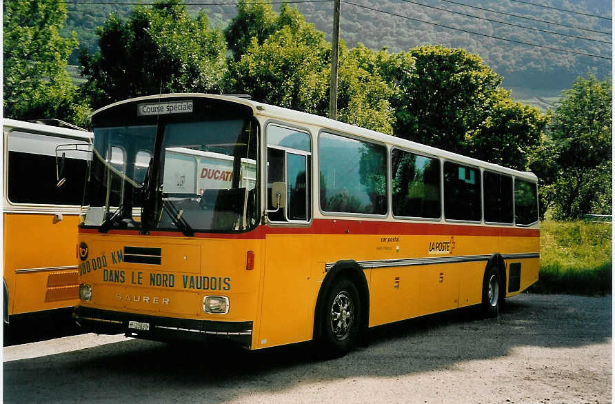 (053'927) - PTT-Regie - P 25'631 - Saurer/Hess am 22. Juni 2002 in Aigle, Saurertreffen