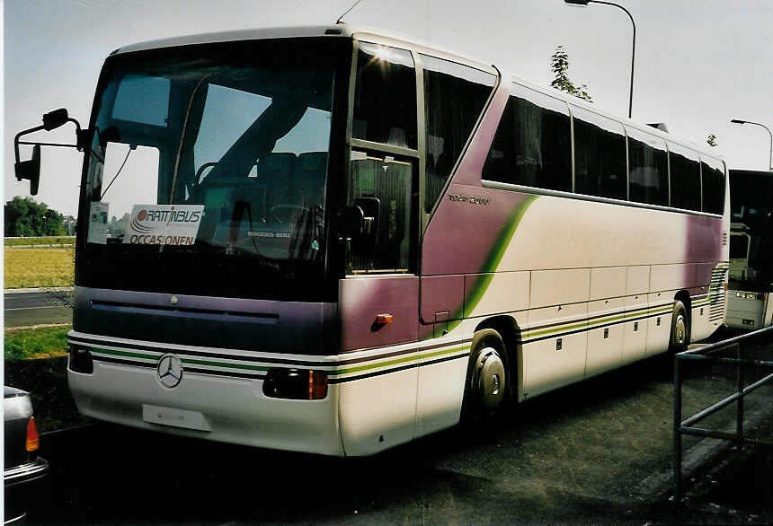 (054'208) - Remy, Lausanne - Mercedes am 22. Juni 2002 in Biel, Rattinbus